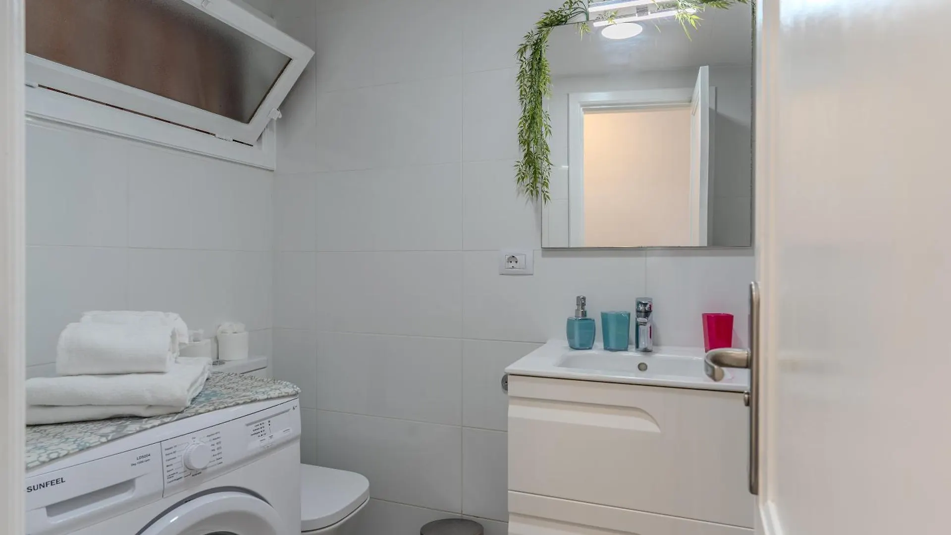 Malibu Park Studio With Ocean Views & Heated Pool أذيخي شقة