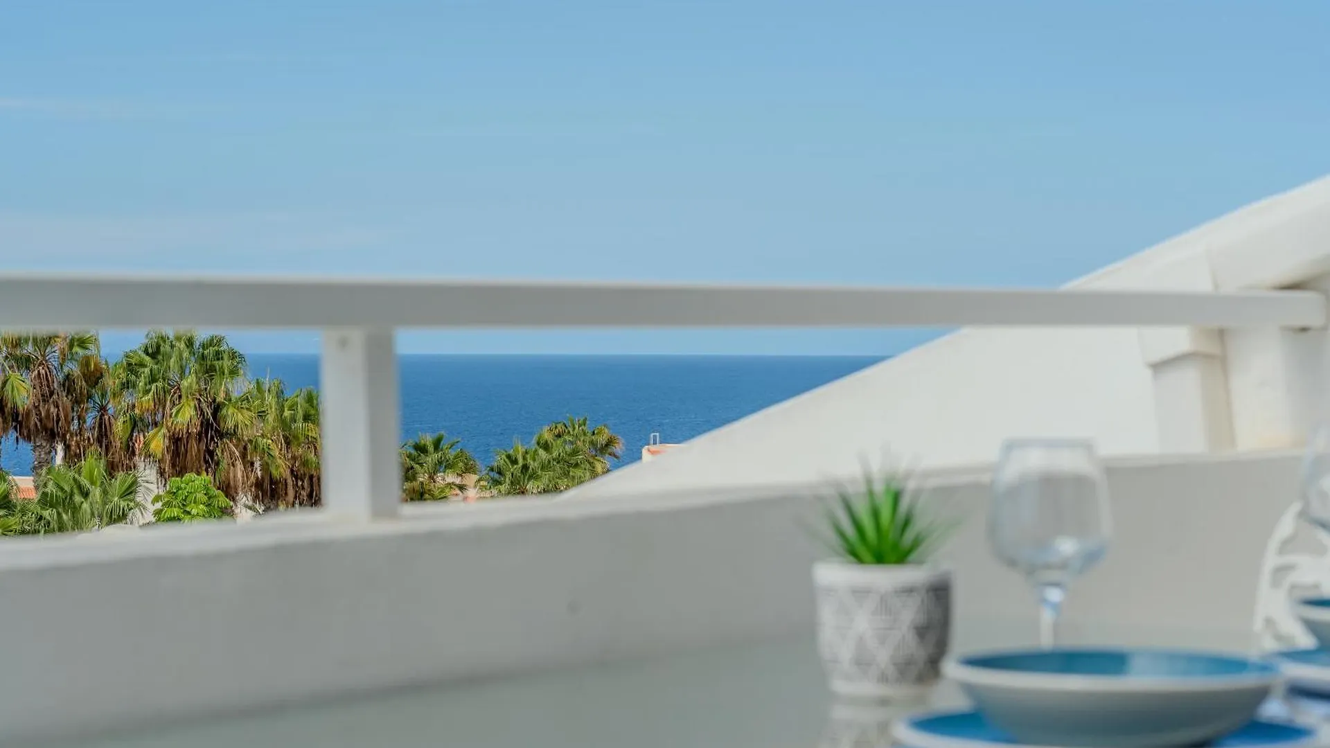 Malibu Park Studio With Ocean Views & Heated Pool Costa Adeje  Apartment Costa Adeje (Tenerife)