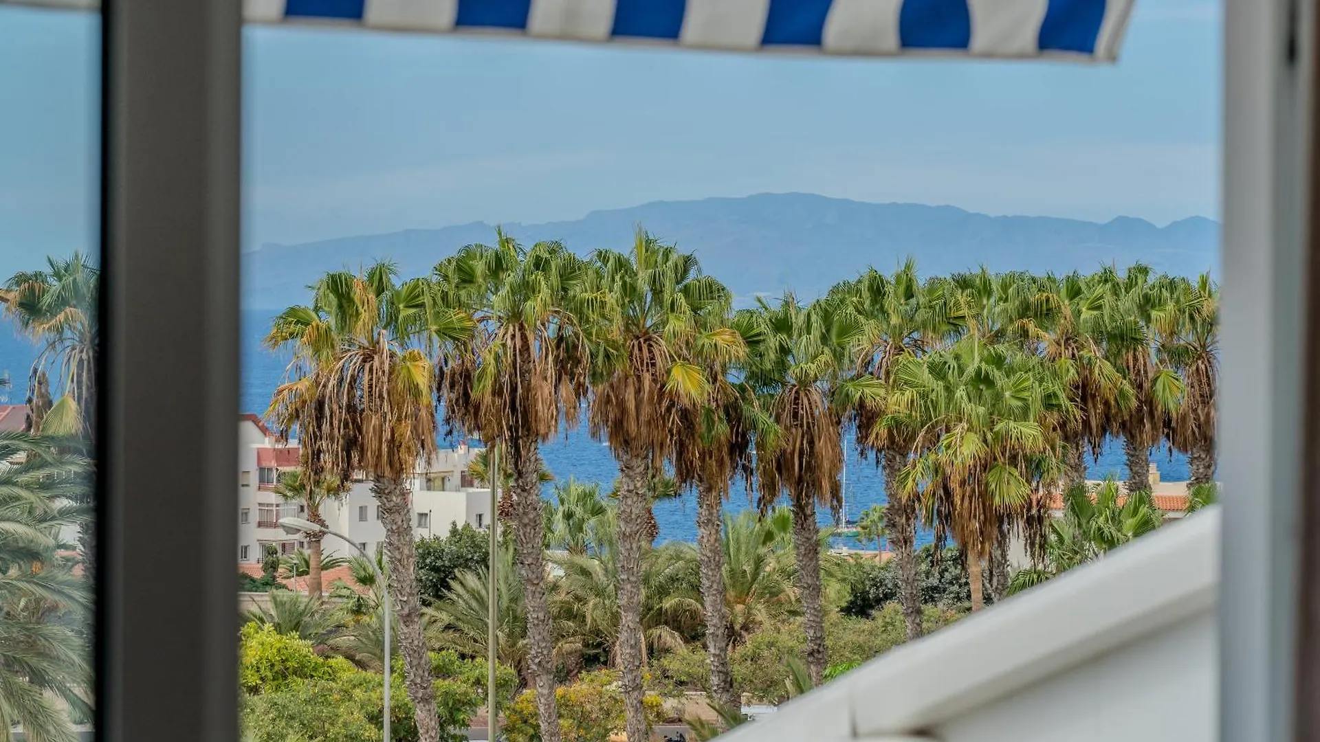 Malibu Park Studio With Ocean Views & Heated Pool أذيخي